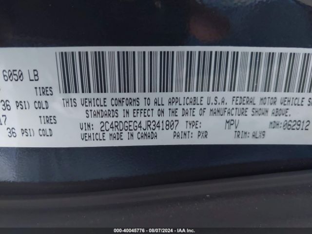 Photo 8 VIN: 2C4RDGEG4JR341807 - DODGE GRAND CARAVAN 