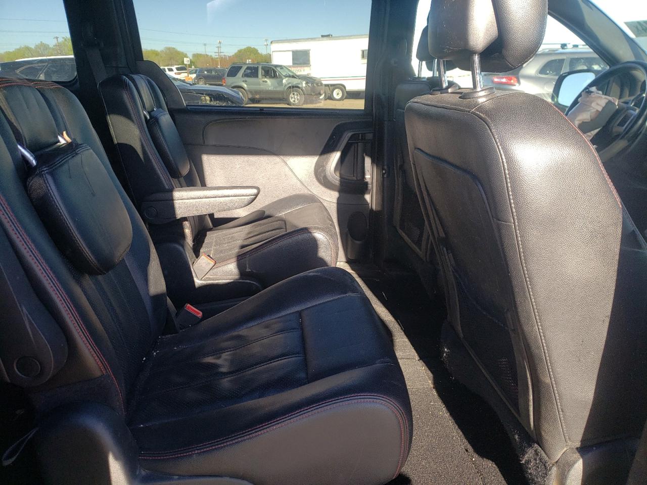 Photo 10 VIN: 2C4RDGEG4KR521144 - DODGE CARAVAN 