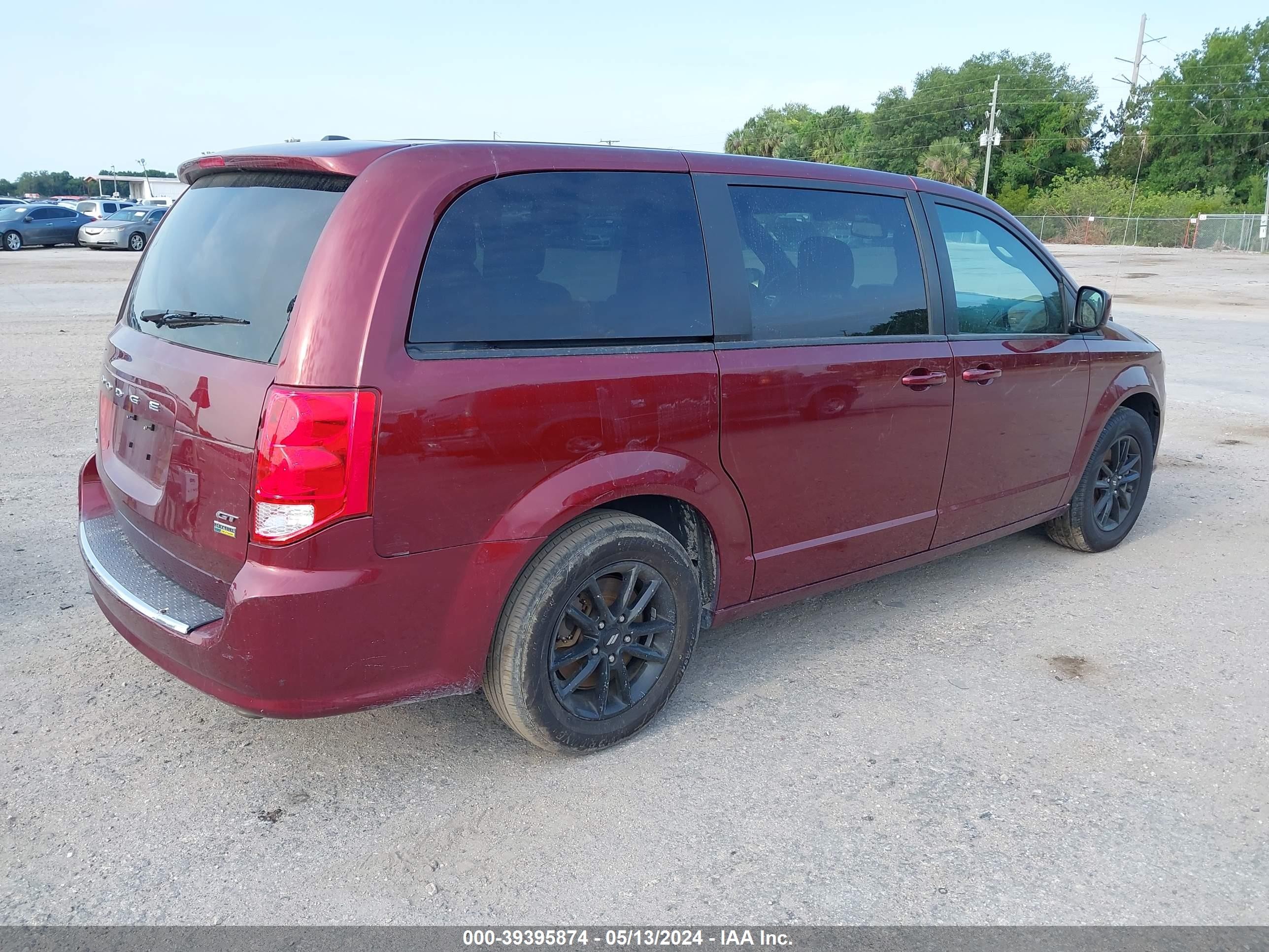 Photo 3 VIN: 2C4RDGEG4KR760841 - DODGE CARAVAN 