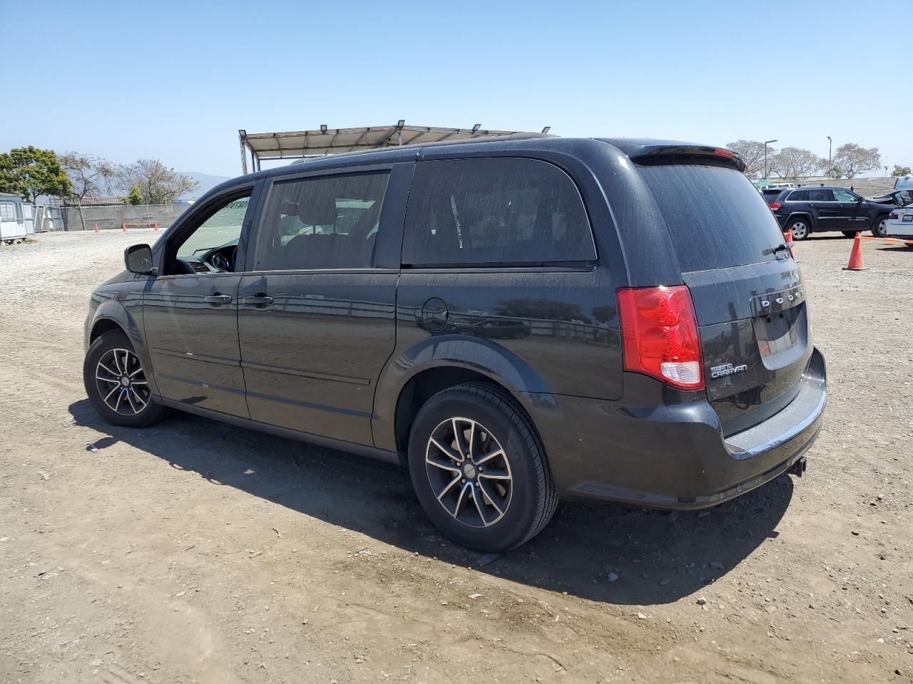 Photo 1 VIN: 2C4RDGEG5FR747800 - DODGE CARAVAN 