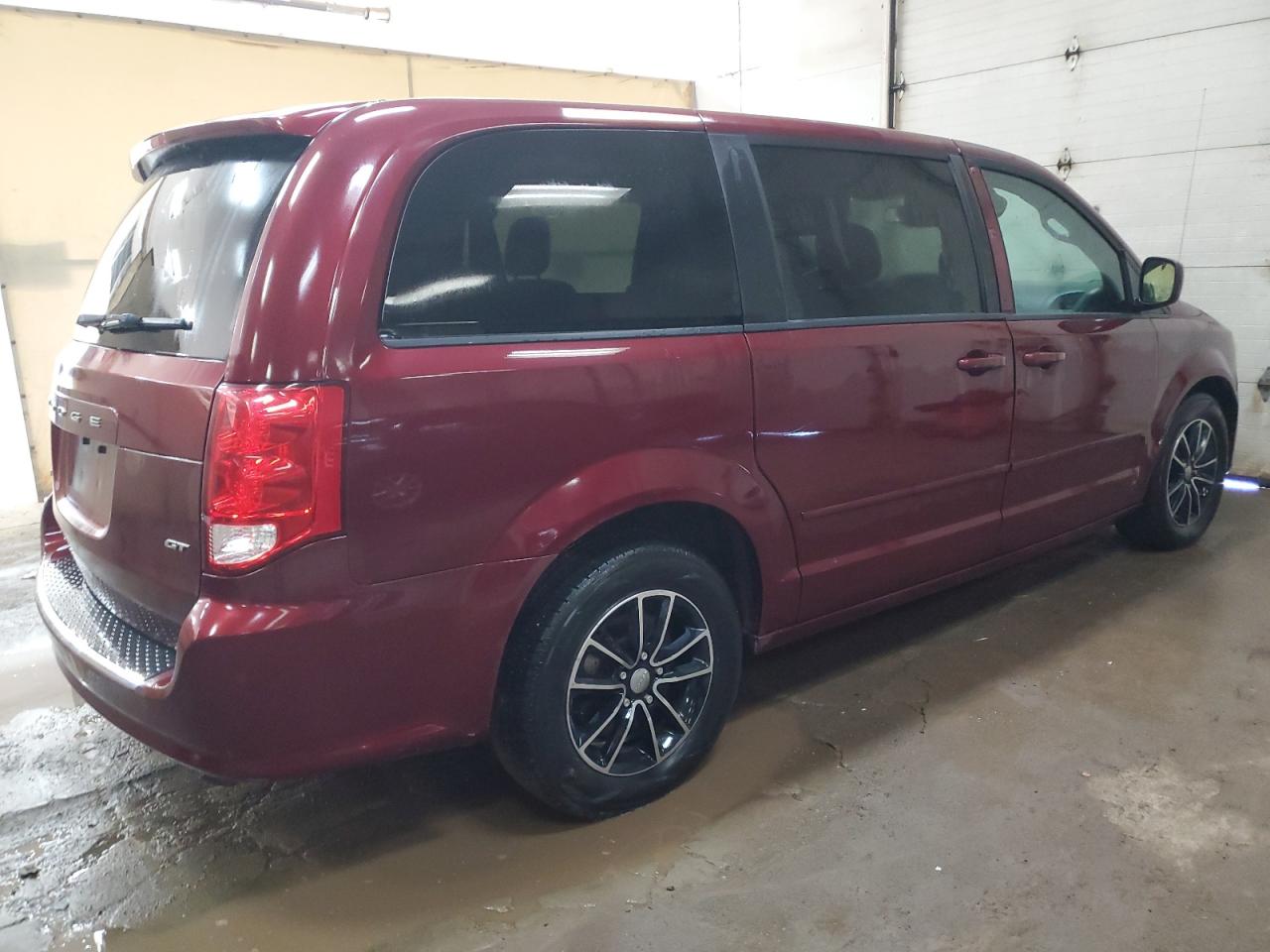 Photo 2 VIN: 2C4RDGEG5HR647005 - DODGE CARAVAN 