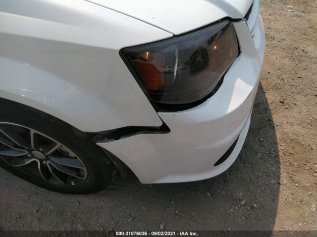 Photo 5 VIN: 2C4RDGEG5HR858575 - DODGE GRAND CARAVAN 