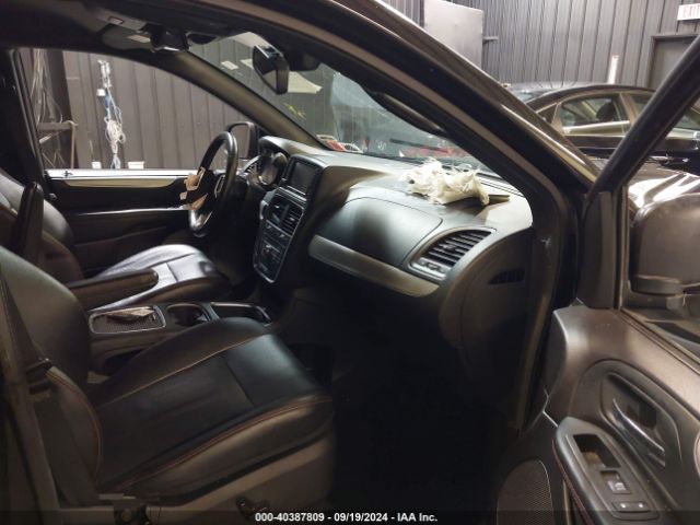 Photo 4 VIN: 2C4RDGEG5JR213902 - DODGE GRAND CARAVAN 