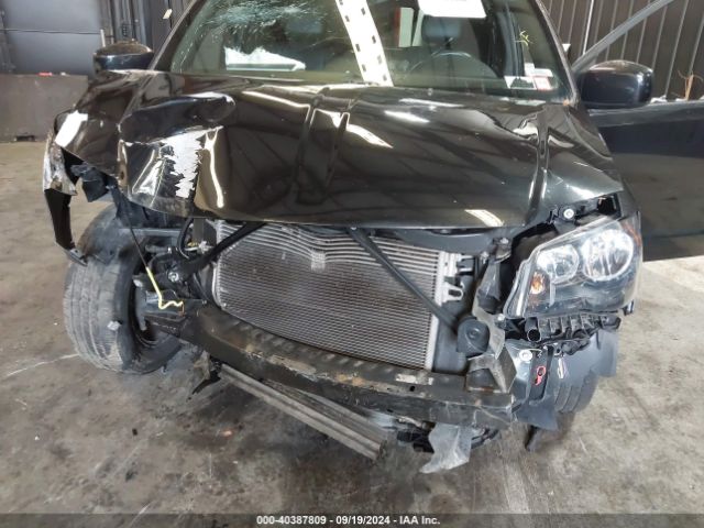 Photo 5 VIN: 2C4RDGEG5JR213902 - DODGE GRAND CARAVAN 