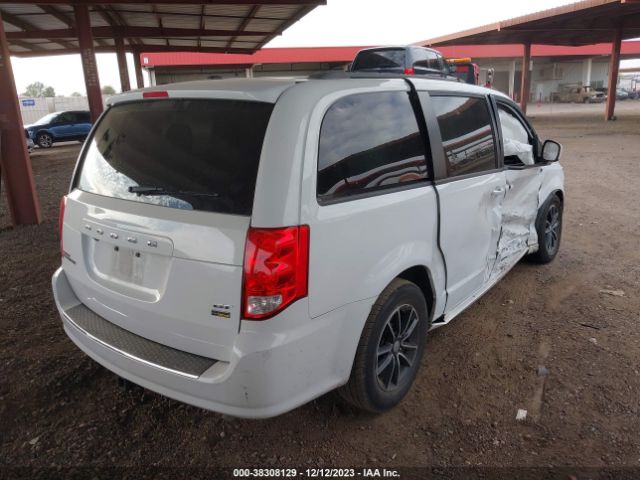 Photo 3 VIN: 2C4RDGEG6JR242275 - DODGE GRAND CARAVAN 