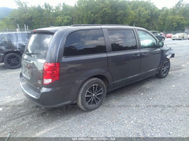 Photo 3 VIN: 2C4RDGEG6JR284509 - DODGE GRAND CARAVAN 