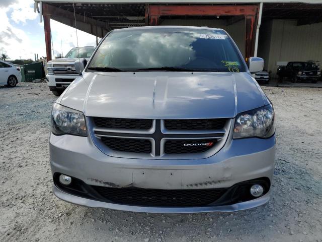 Photo 4 VIN: 2C4RDGEG6JR299849 - DODGE GRAND CARA 