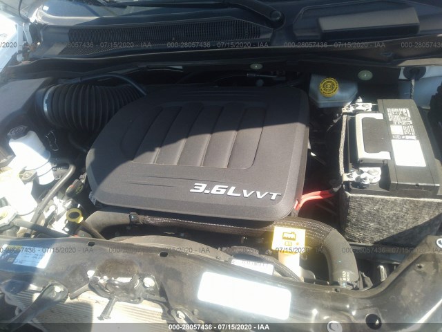 Photo 9 VIN: 2C4RDGEG6JR334664 - DODGE GRAND CARAVAN 