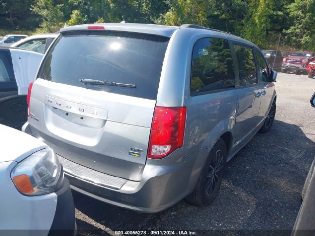 Photo 3 VIN: 2C4RDGEG6JR343204 - DODGE GRAND CARAVAN 