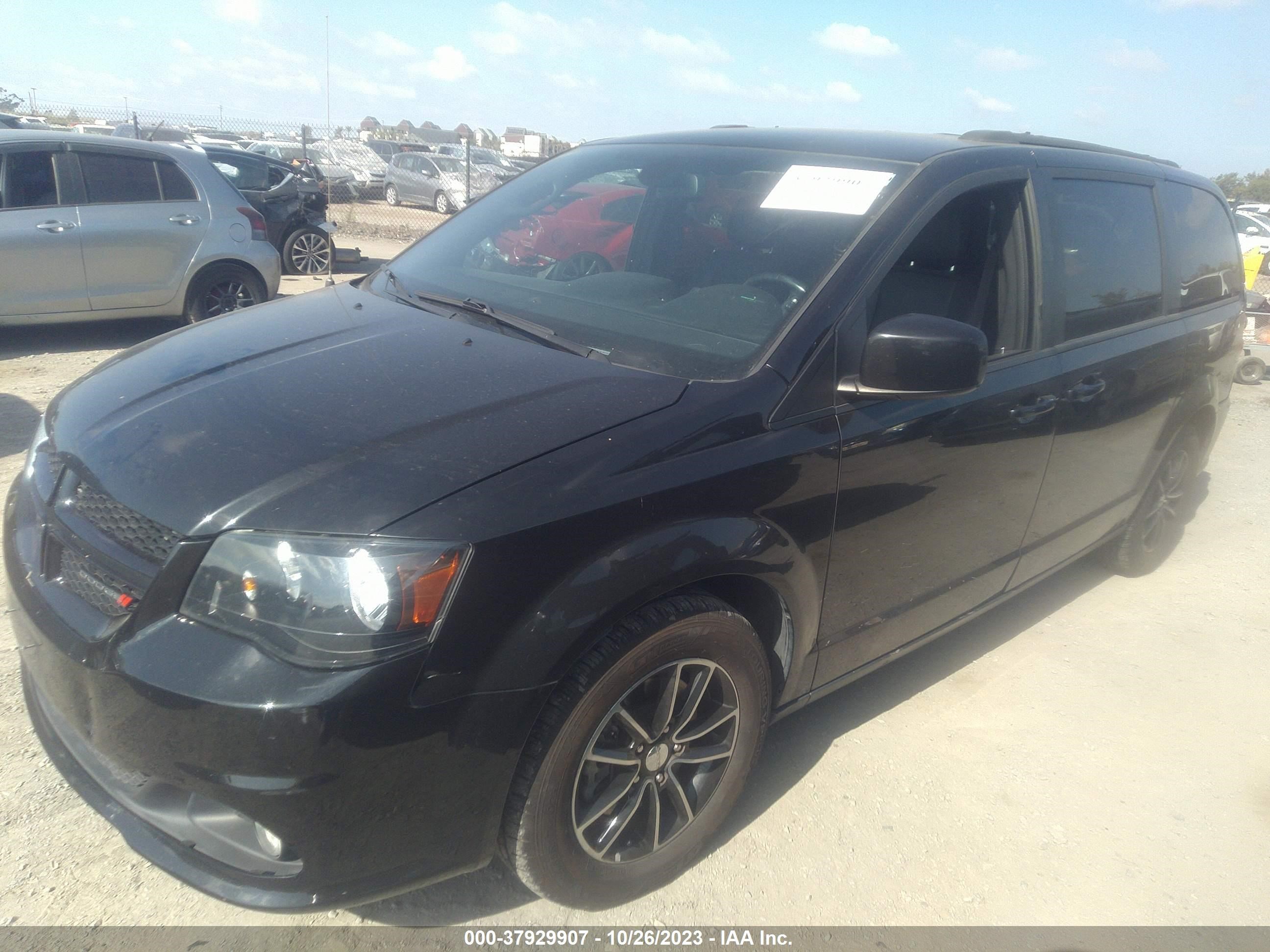 Photo 1 VIN: 2C4RDGEG6JR343641 - DODGE CARAVAN 