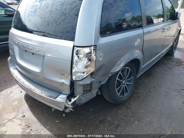 Photo 5 VIN: 2C4RDGEG6JR360682 - DODGE GRAND CARAVAN 