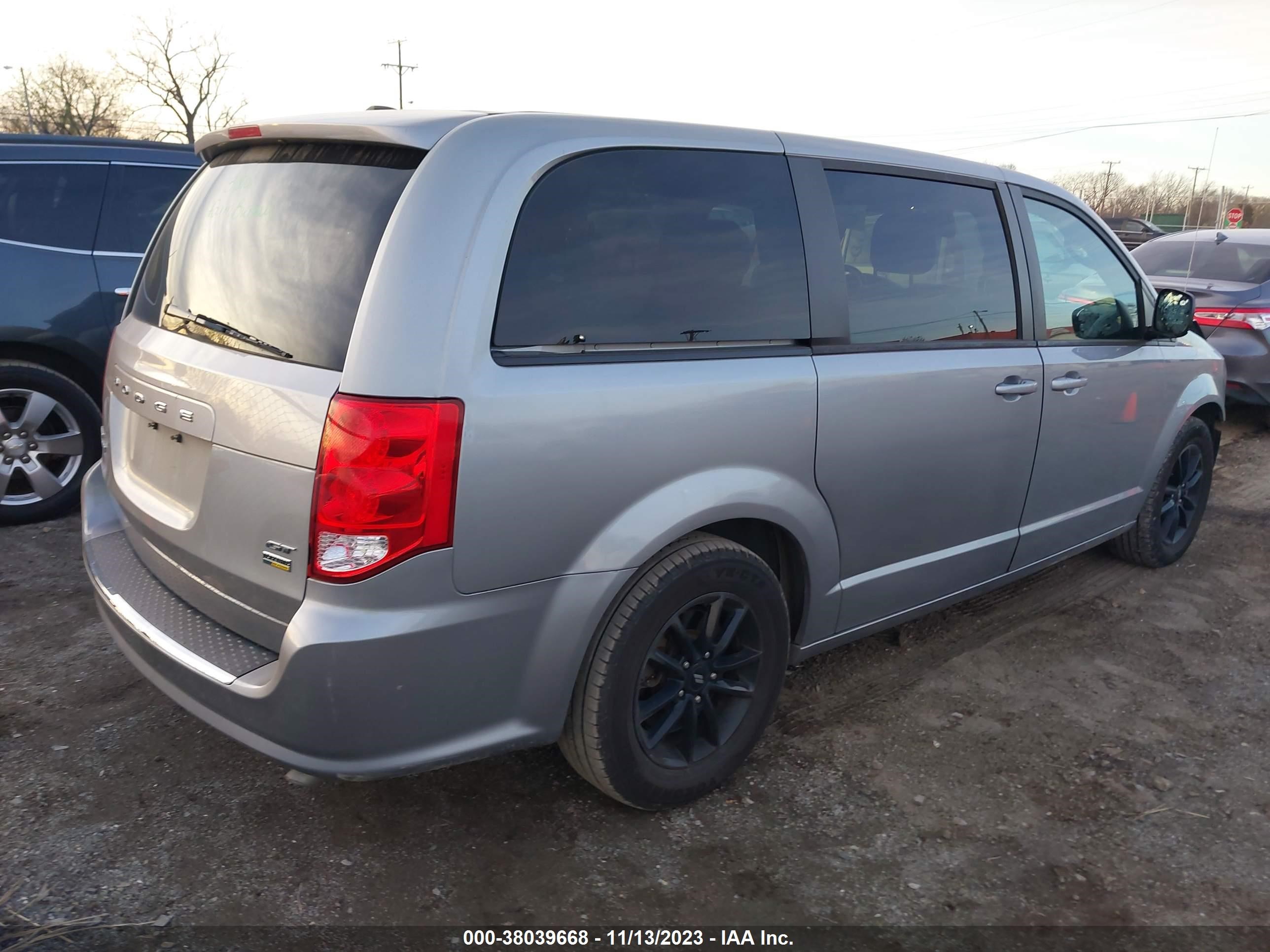 Photo 3 VIN: 2C4RDGEG6KR688024 - DODGE CARAVAN 