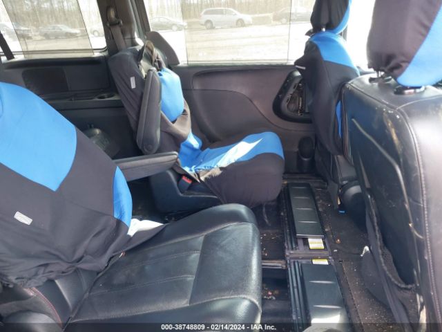 Photo 7 VIN: 2C4RDGEG7CR385772 - DODGE GRAND CARAVAN 