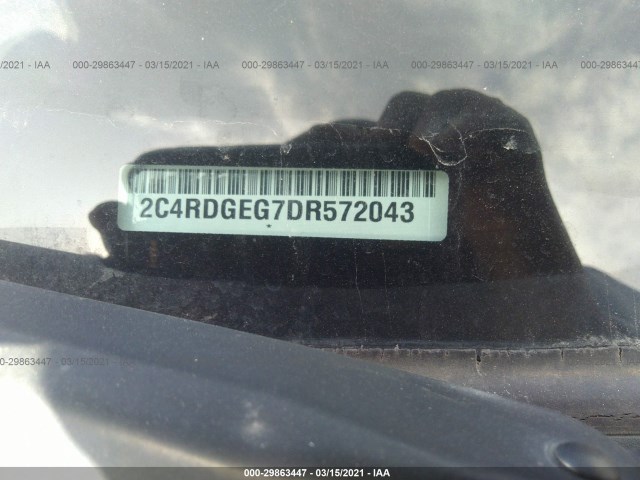 Photo 8 VIN: 2C4RDGEG7DR572043 - DODGE GRAND CARAVAN 