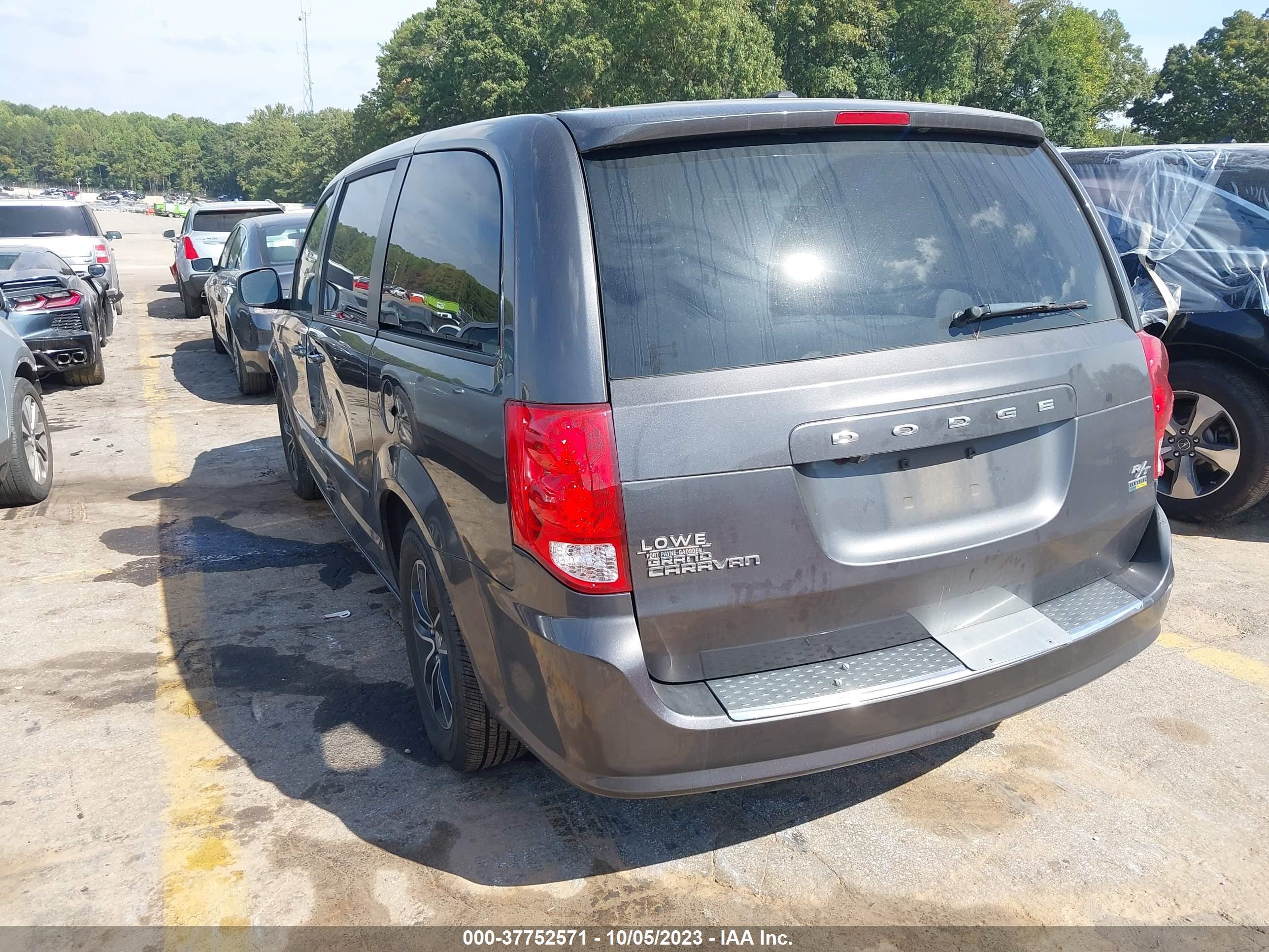 Photo 2 VIN: 2C4RDGEG7GR224232 - DODGE CARAVAN 