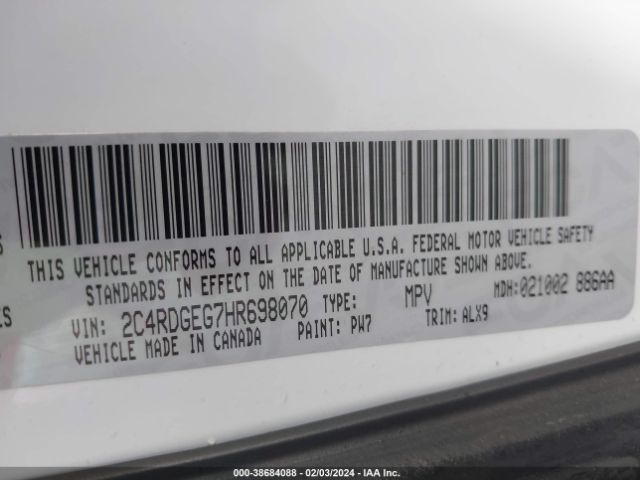 Photo 8 VIN: 2C4RDGEG7HR698070 - DODGE GRAND CARAVAN 