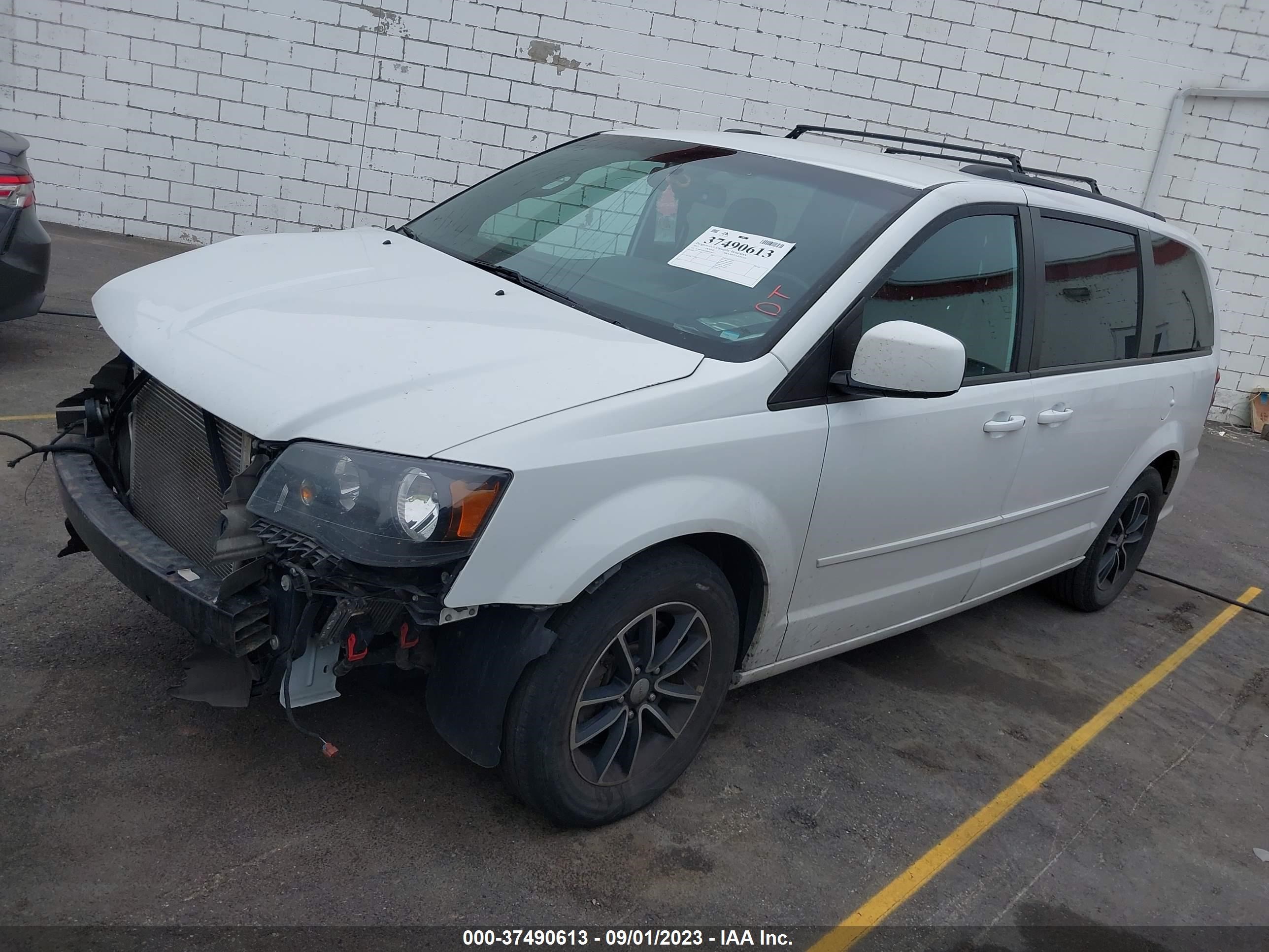 Photo 1 VIN: 2C4RDGEG7HR852812 - DODGE CARAVAN 