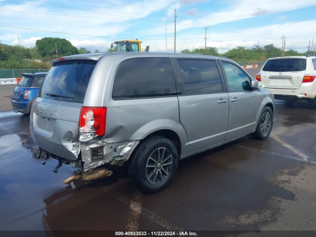 Photo 3 VIN: 2C4RDGEG7JR150379 - DODGE GRAND CARAVAN 