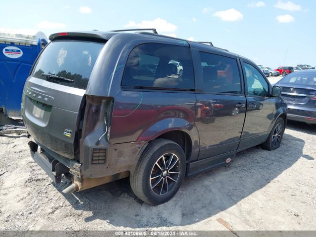 Photo 3 VIN: 2C4RDGEG7JR283501 - DODGE GRAND CARAVAN 