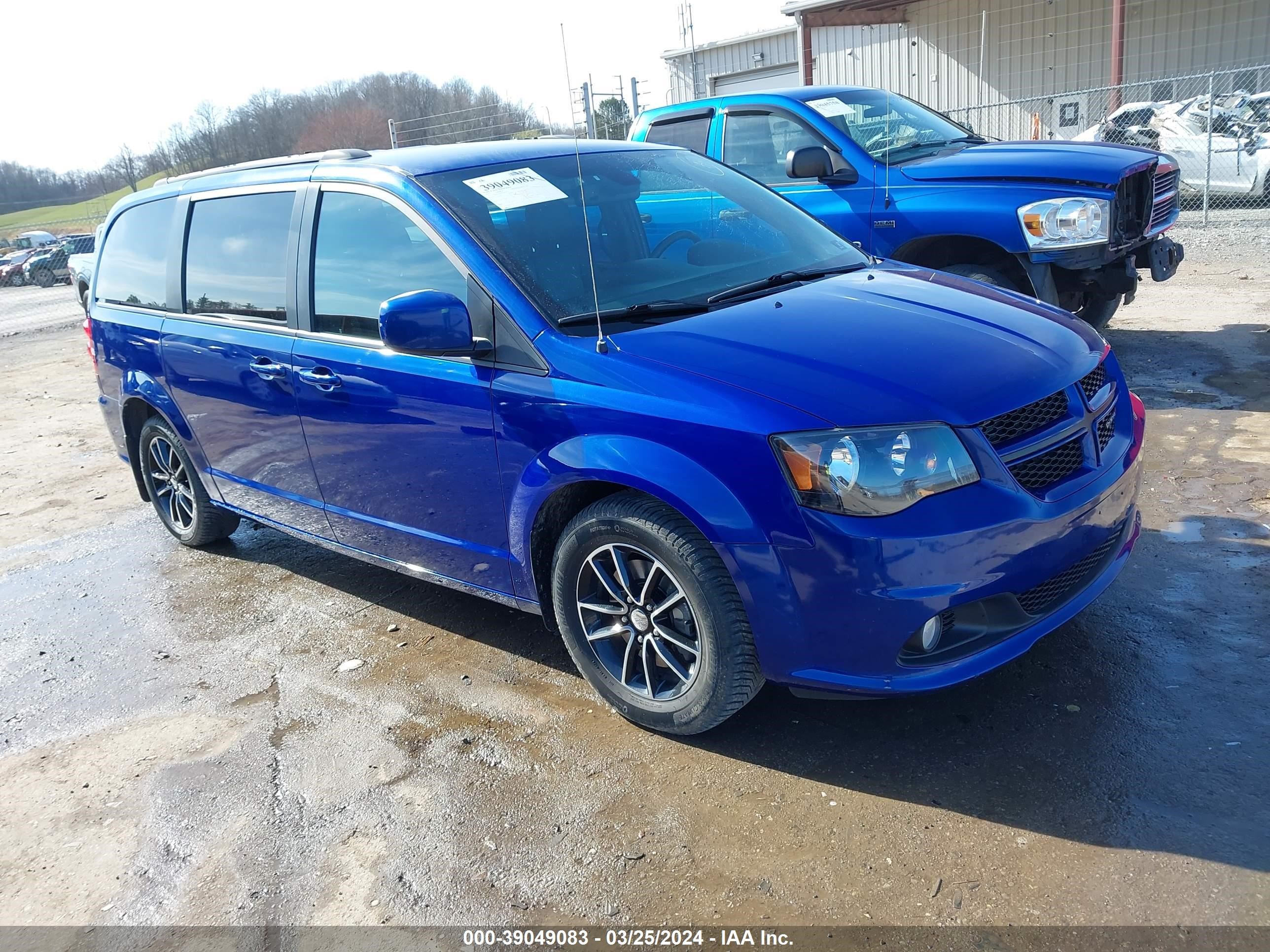 Photo 0 VIN: 2C4RDGEG7KR520974 - DODGE CARAVAN 