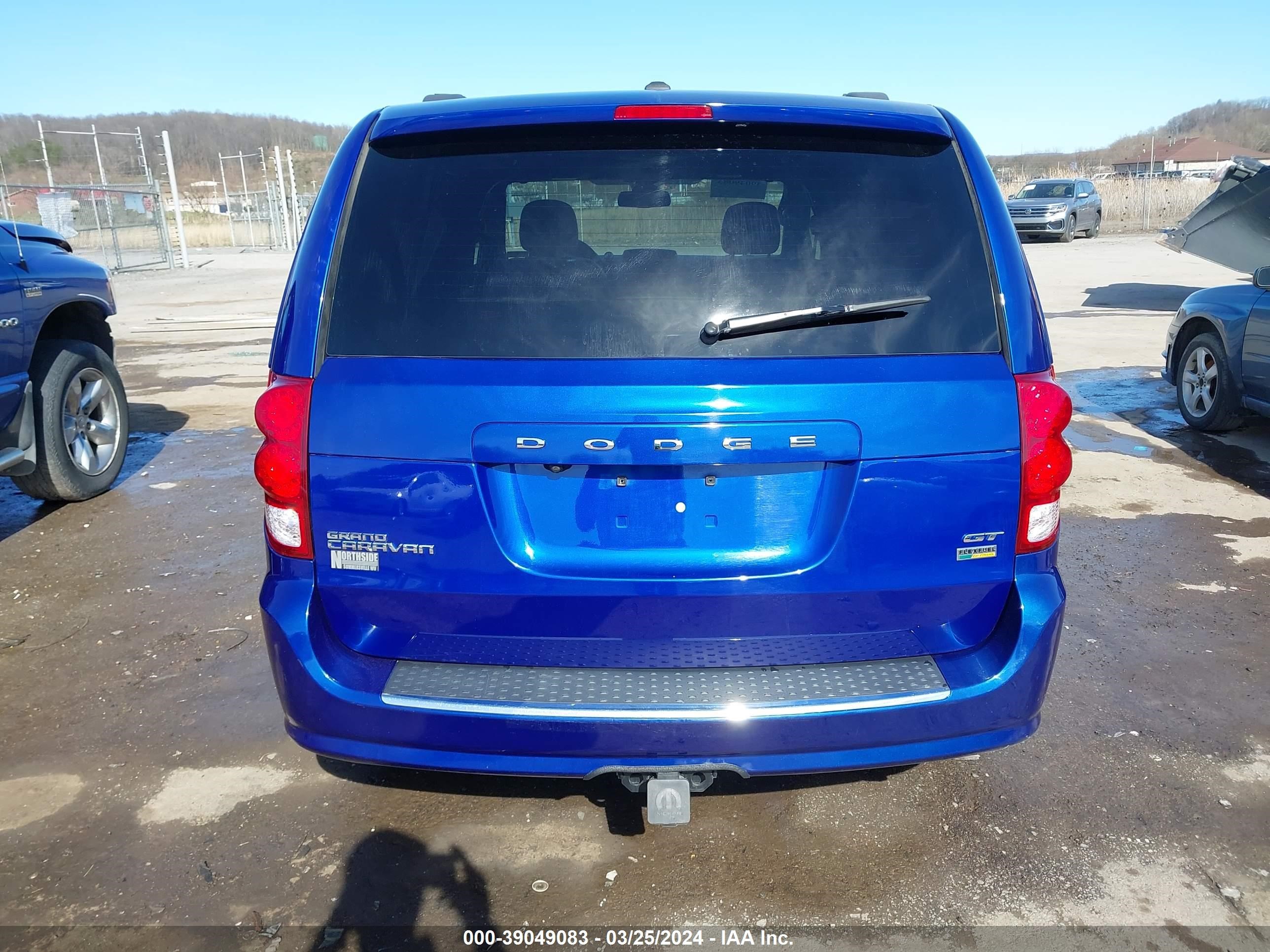 Photo 15 VIN: 2C4RDGEG7KR520974 - DODGE CARAVAN 