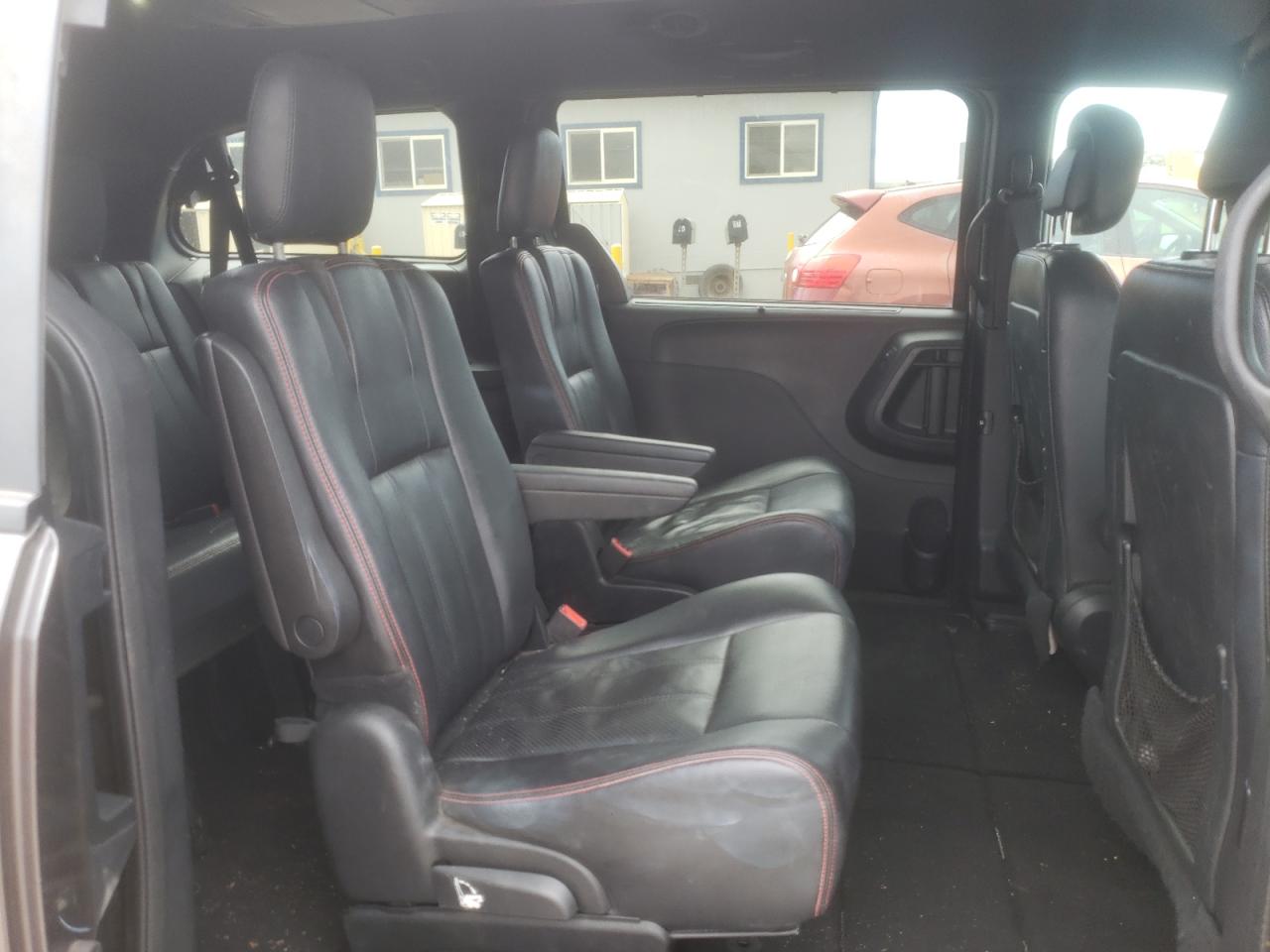 Photo 10 VIN: 2C4RDGEG7KR536849 - DODGE CARAVAN 