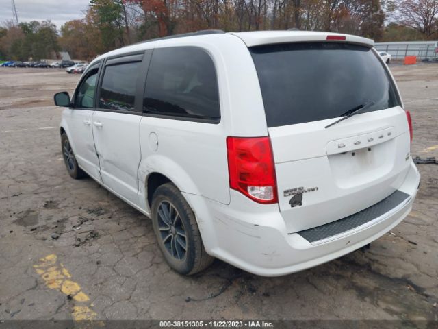 Photo 2 VIN: 2C4RDGEG7KR654058 - DODGE GRAND CARAVAN 