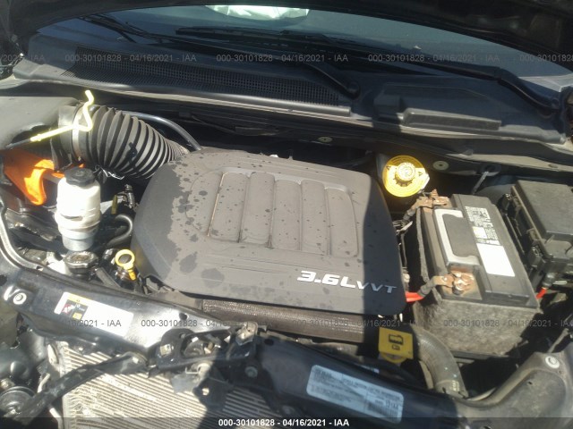 Photo 9 VIN: 2C4RDGEG8JR145577 - DODGE GRAND CARAVAN 