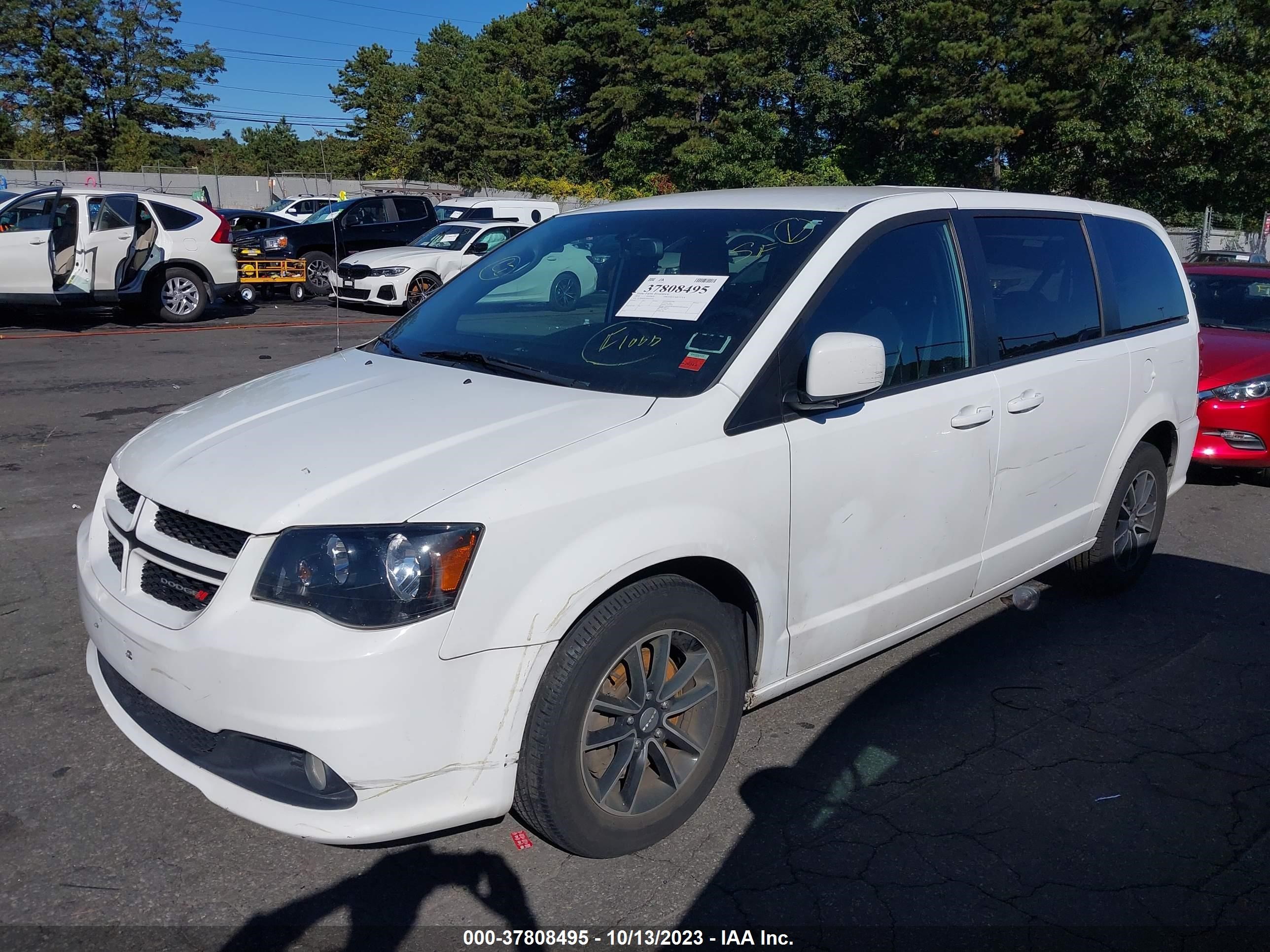 Photo 1 VIN: 2C4RDGEG8JR205941 - DODGE CARAVAN 