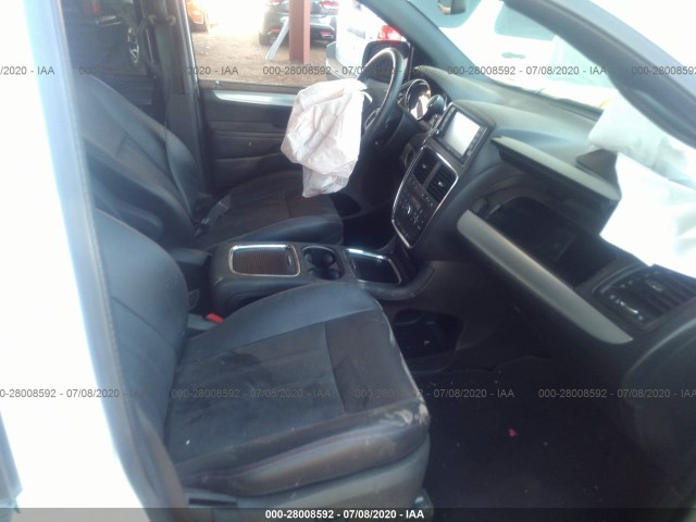 Photo 4 VIN: 2C4RDGEG8JR284172 - DODGE GRAND CARAVAN 