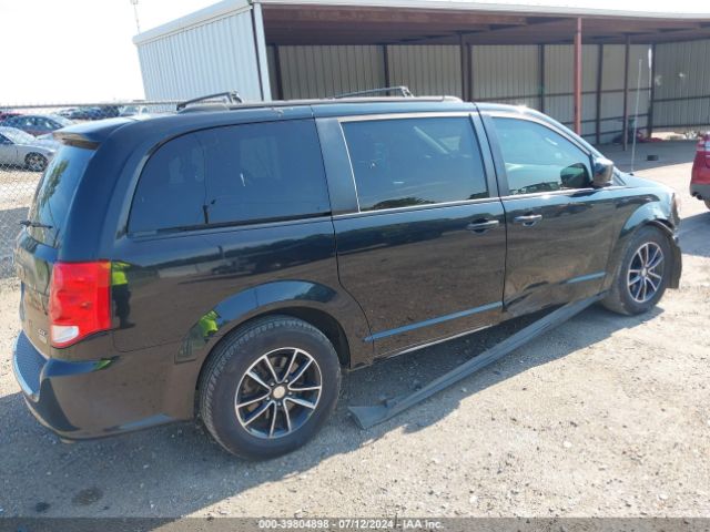 Photo 3 VIN: 2C4RDGEG8JR285094 - DODGE GRAND CARAVAN 