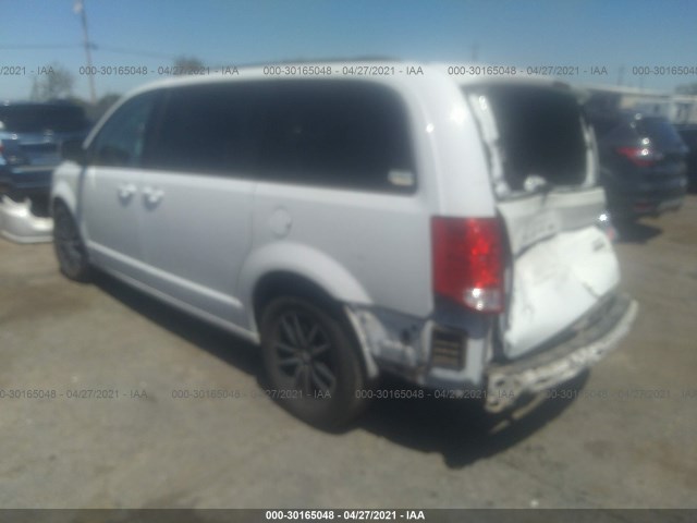 Photo 2 VIN: 2C4RDGEG8JR334925 - DODGE GRAND CARAVAN 