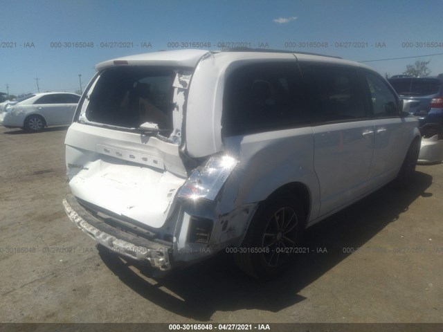 Photo 5 VIN: 2C4RDGEG8JR334925 - DODGE GRAND CARAVAN 