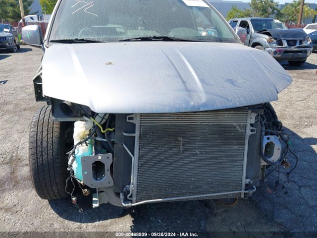 Photo 5 VIN: 2C4RDGEG8KR631663 - DODGE GRAND CARAVAN 