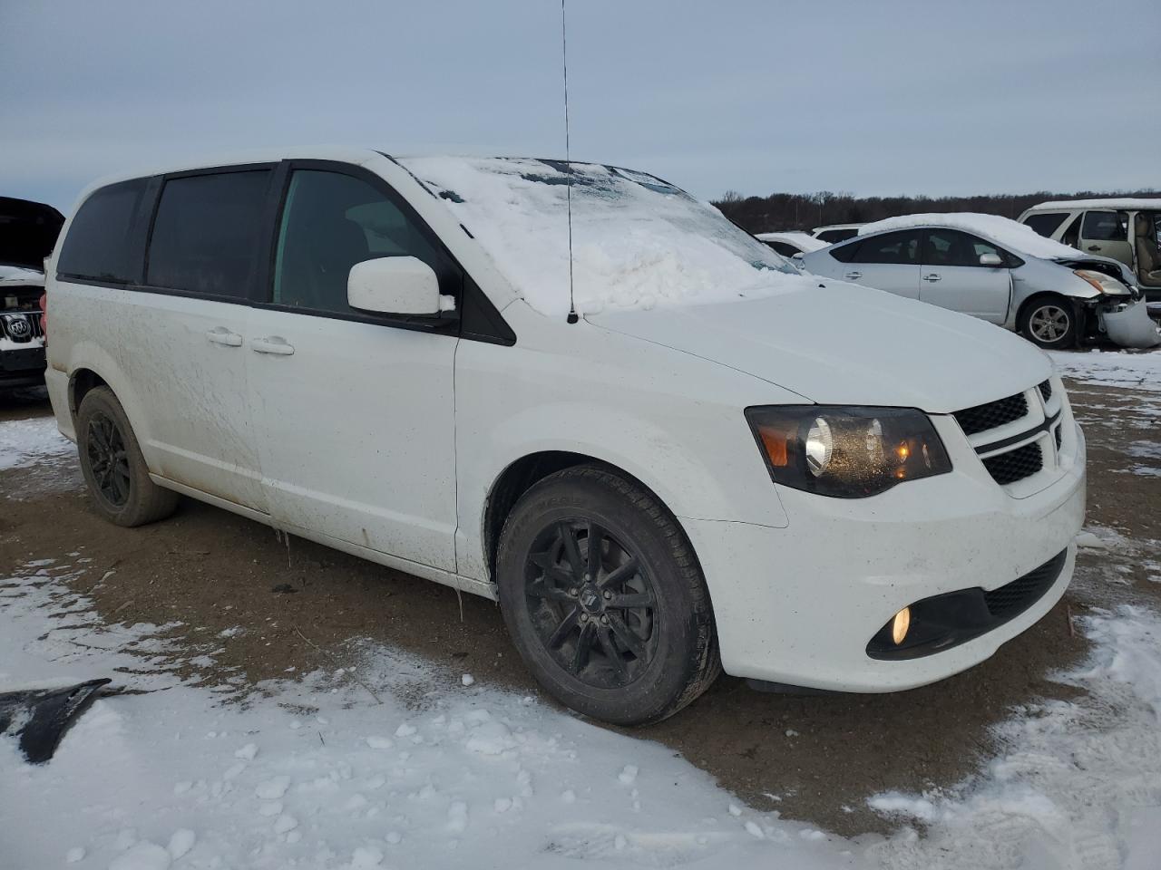 Photo 3 VIN: 2C4RDGEG8KR760552 - DODGE CARAVAN 