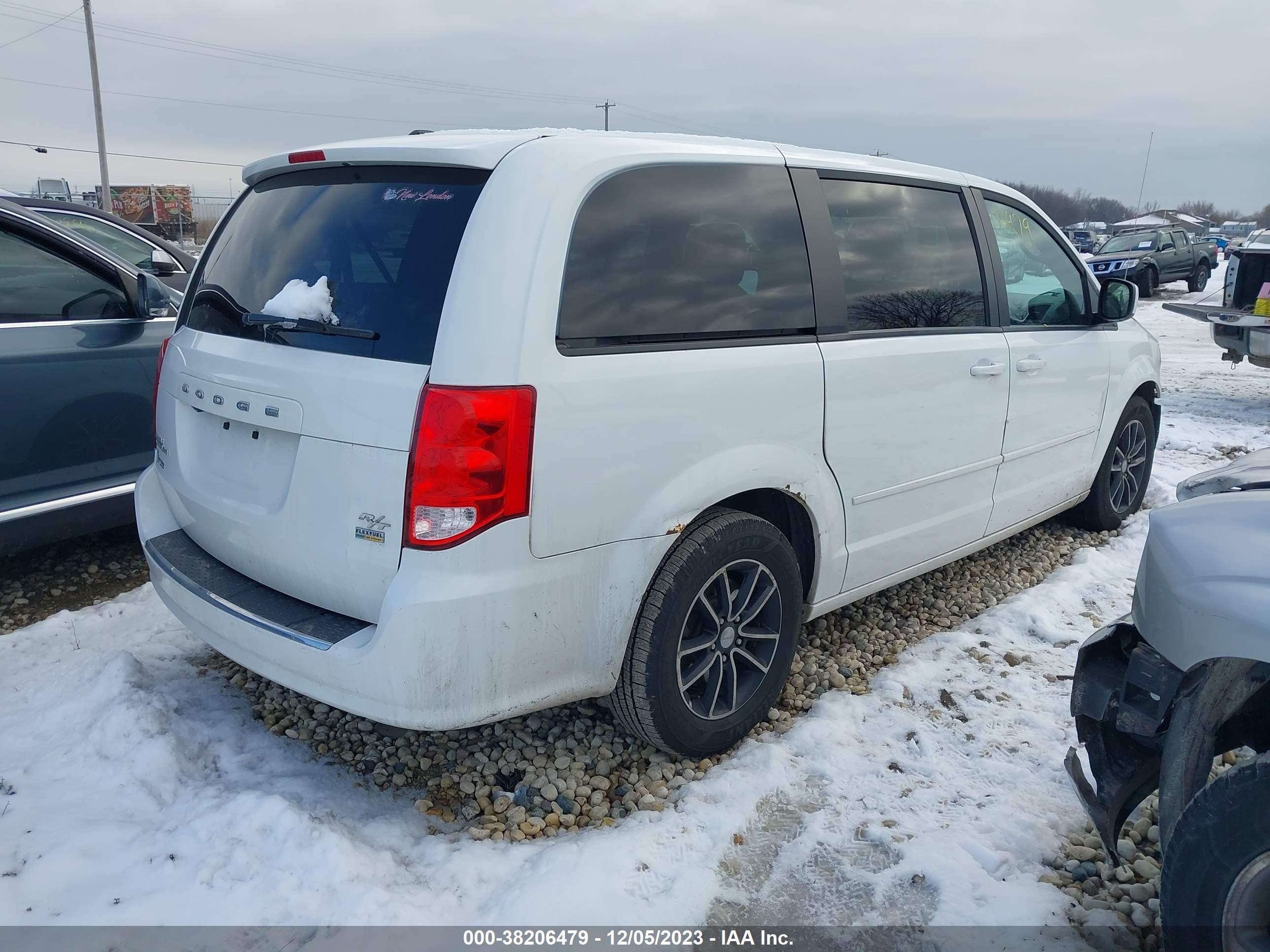 Photo 3 VIN: 2C4RDGEG9GR340371 - DODGE CARAVAN 