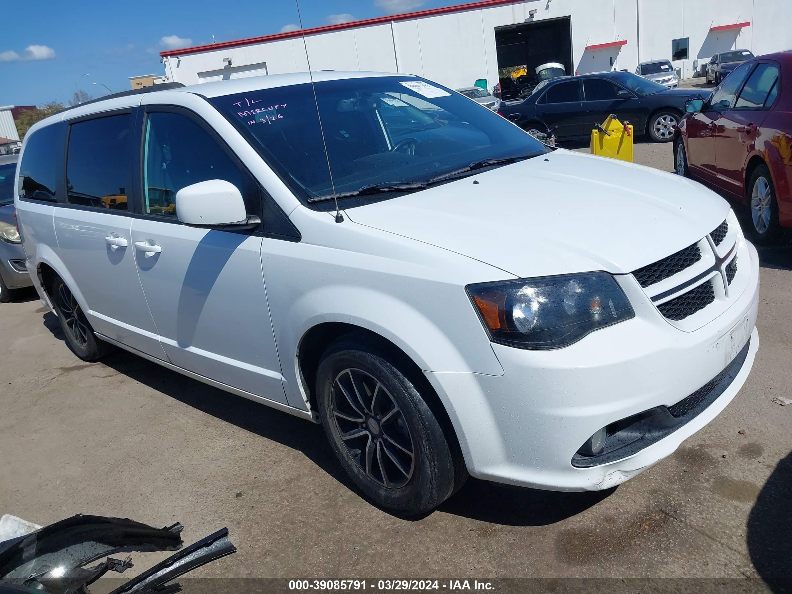 Photo 0 VIN: 2C4RDGEG9JR150576 - DODGE CARAVAN 