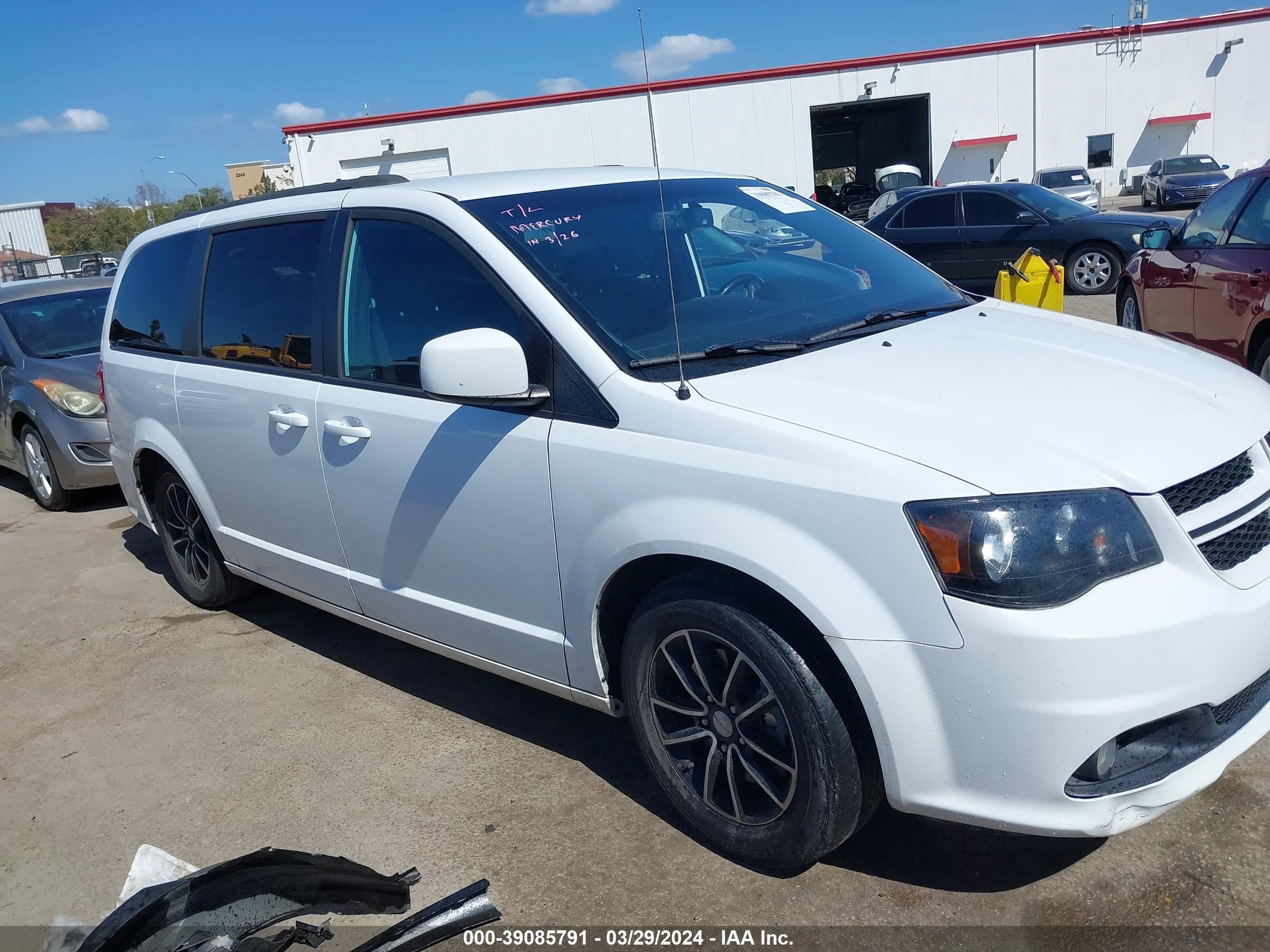 Photo 12 VIN: 2C4RDGEG9JR150576 - DODGE CARAVAN 