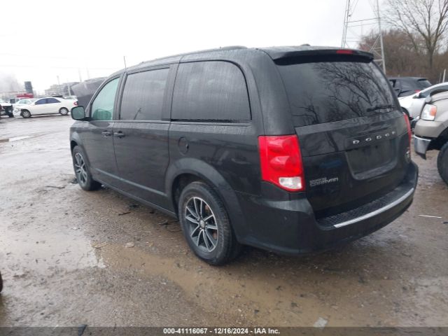 Photo 2 VIN: 2C4RDGEG9JR221517 - DODGE GRAND CARAVAN 