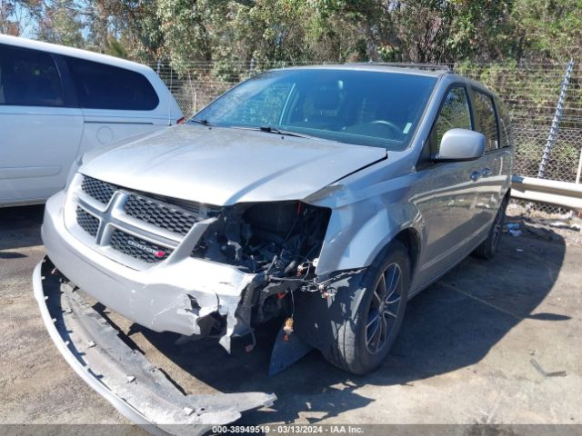 Photo 1 VIN: 2C4RDGEG9JR282138 - DODGE GRAND CARAVAN 