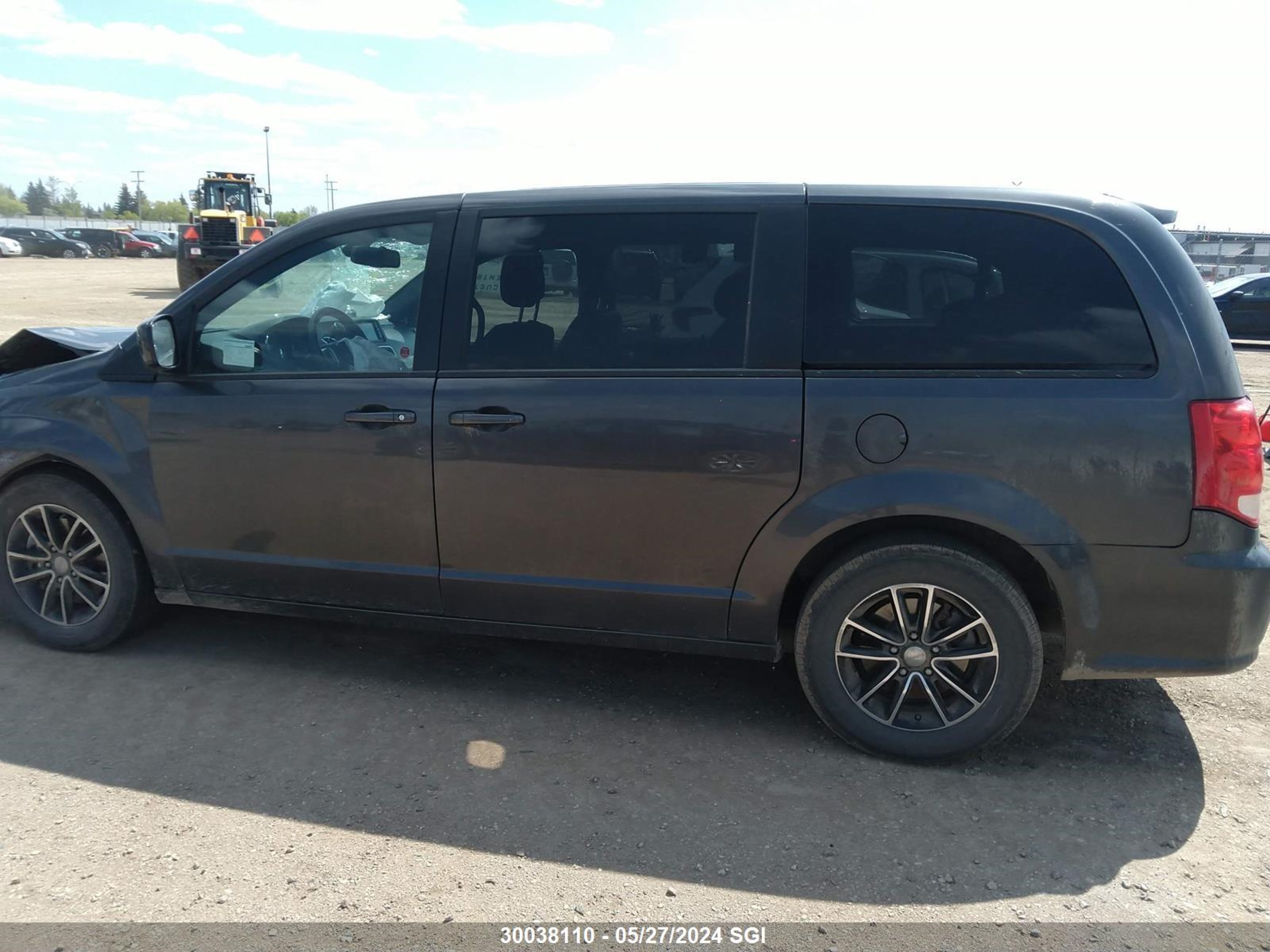 Photo 14 VIN: 2C4RDGEG9JR313601 - DODGE CARAVAN 