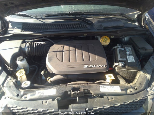 Photo 9 VIN: 2C4RDGEG9JR339003 - DODGE GRAND CARAVAN 