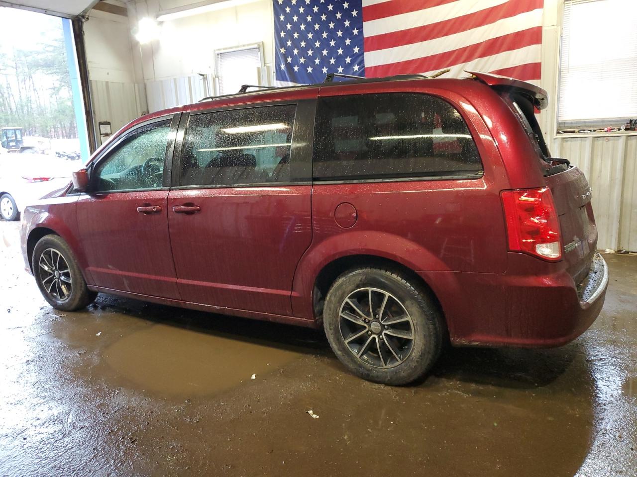 Photo 1 VIN: 2C4RDGEG9KR563096 - DODGE CARAVAN 