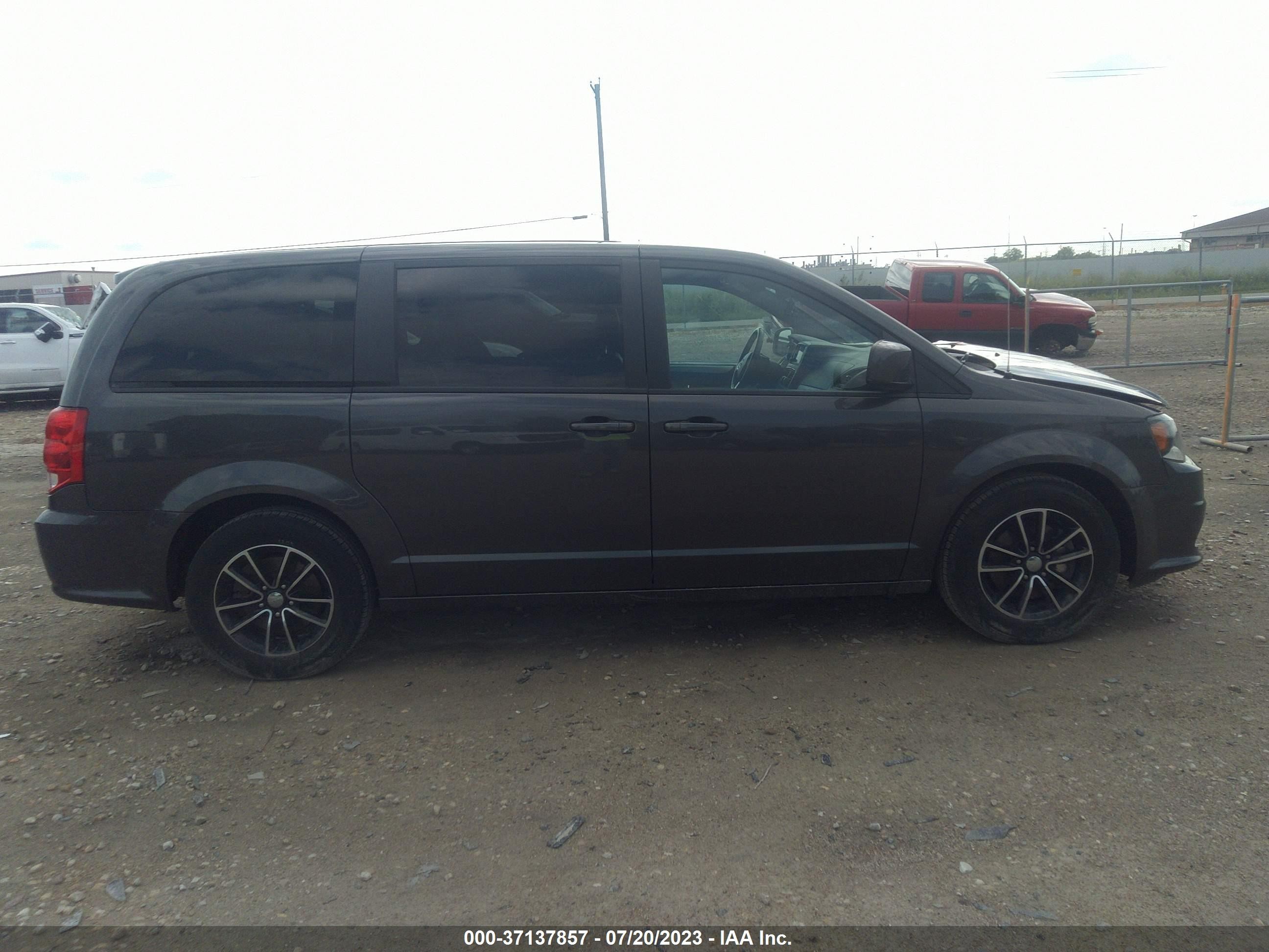 Photo 13 VIN: 2C4RDGEG9KR630988 - DODGE CARAVAN 