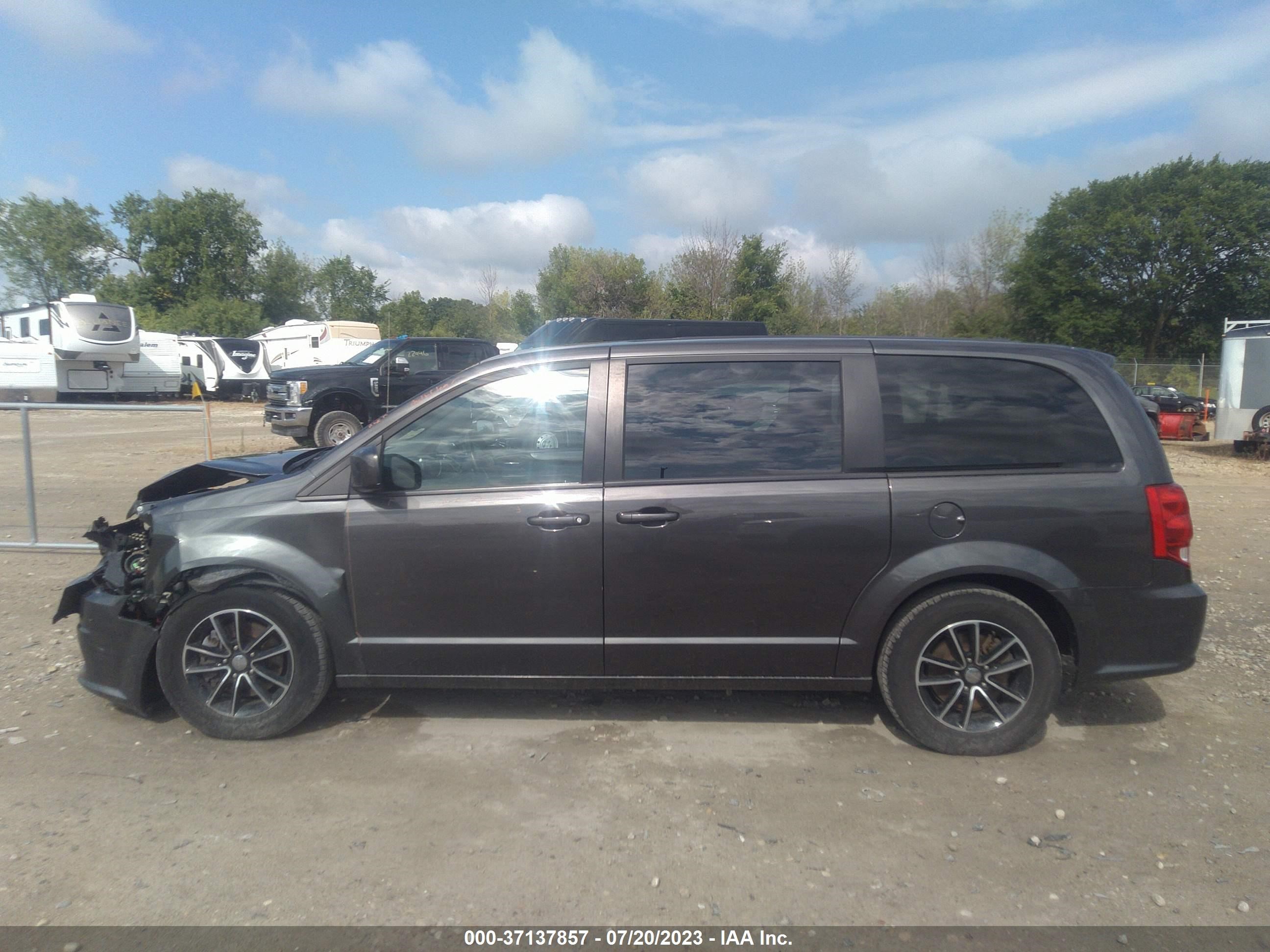 Photo 14 VIN: 2C4RDGEG9KR630988 - DODGE CARAVAN 