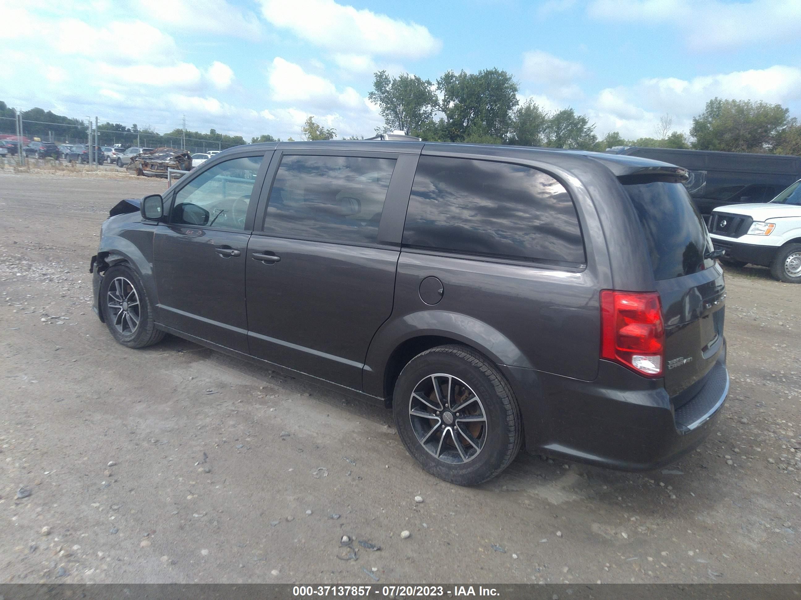 Photo 2 VIN: 2C4RDGEG9KR630988 - DODGE CARAVAN 