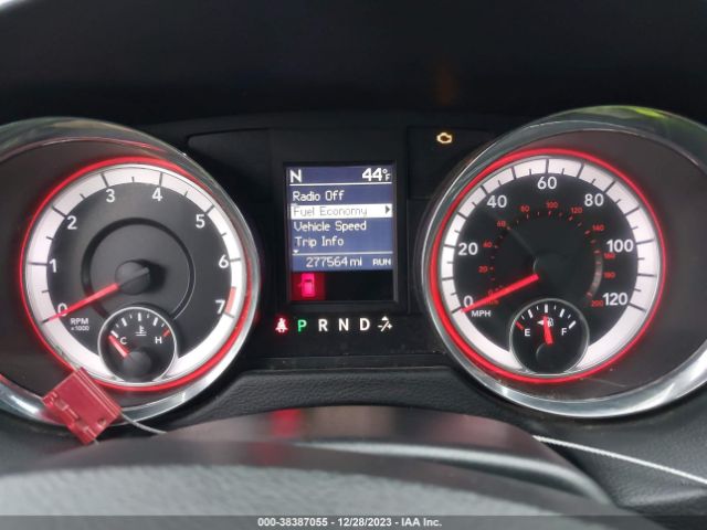 Photo 6 VIN: 2C4RDGEG9KR692178 - DODGE GRAND CARAVAN 