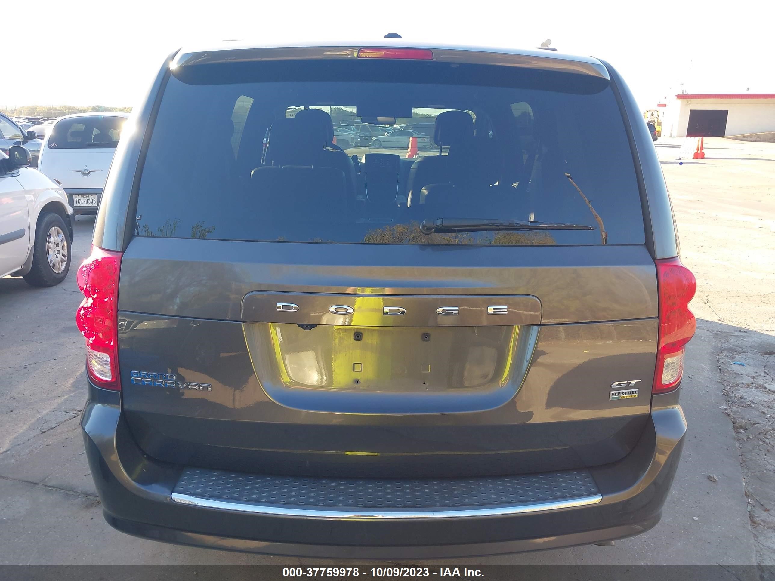 Photo 15 VIN: 2C4RDGEGXHR711491 - DODGE CARAVAN 