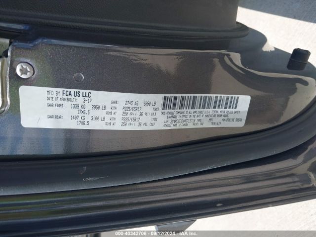 Photo 8 VIN: 2C4RDGEGXHR715718 - DODGE GRAND CARAVAN 