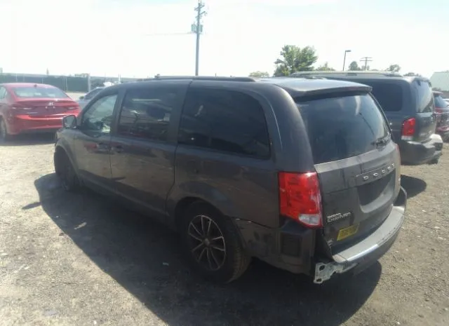 Photo 2 VIN: 2C4RDGEGXJR282875 - DODGE GRAND CARAVAN 